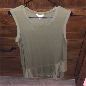 Sleeveless shirt